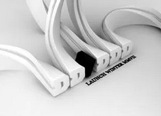 南美巨星闪耀欧洲足坛：一段传奇般的转会之旅